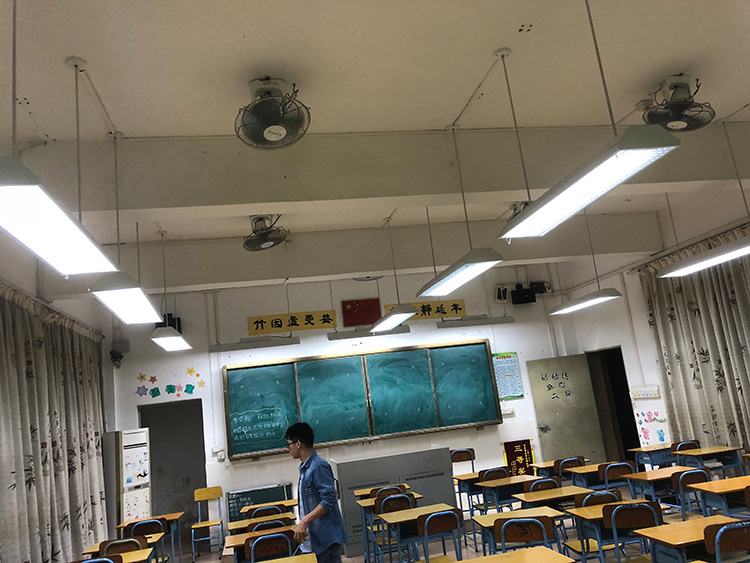 LED教室護眼燈產品供應安裝售後無憂